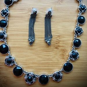 Black and silver necklace With earrings